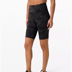 Lululemon NWOT Fast and Free High-Rise Short 10" - Black Camo